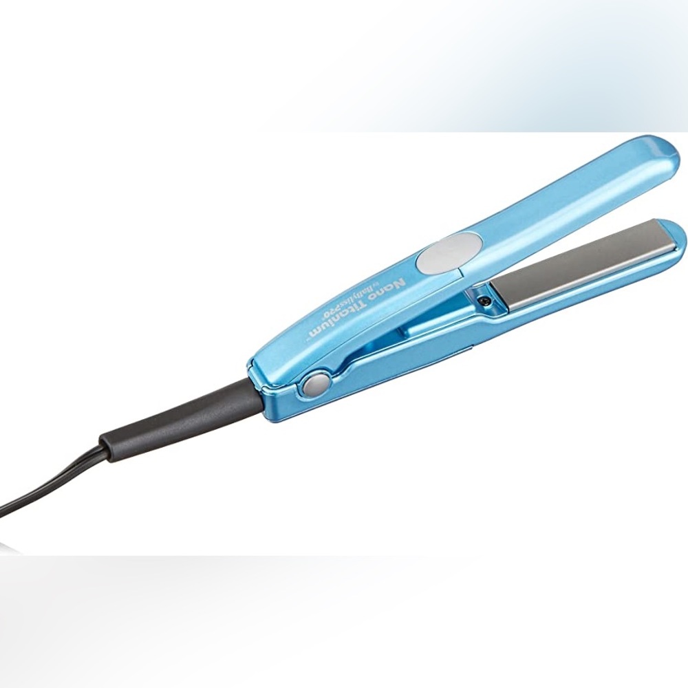 Babyliss Pro Nano Titanium Mini Flat Iron Straightener